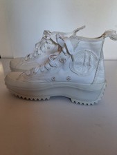 Converse Run Star Hike Off